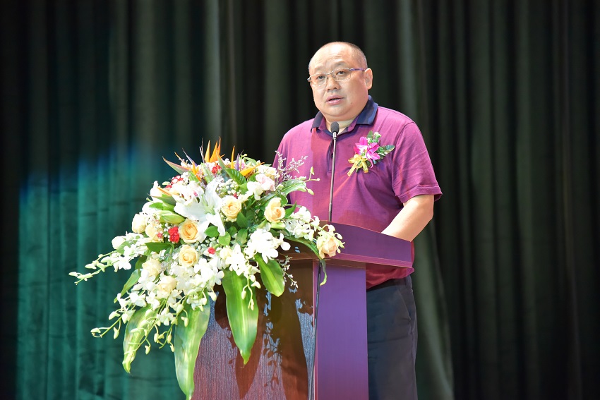 成都市中和职业中学校长黄宗良致辞.jpg